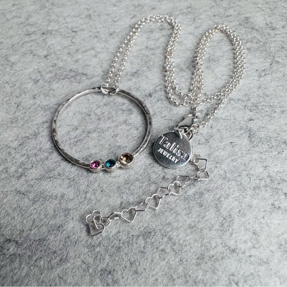 Talia - Sterling Silver Necklace with hammered circle with Swarovski crystals - Picture 3 of 14